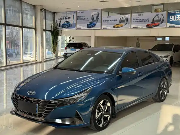 Hyundai Elantra 2022