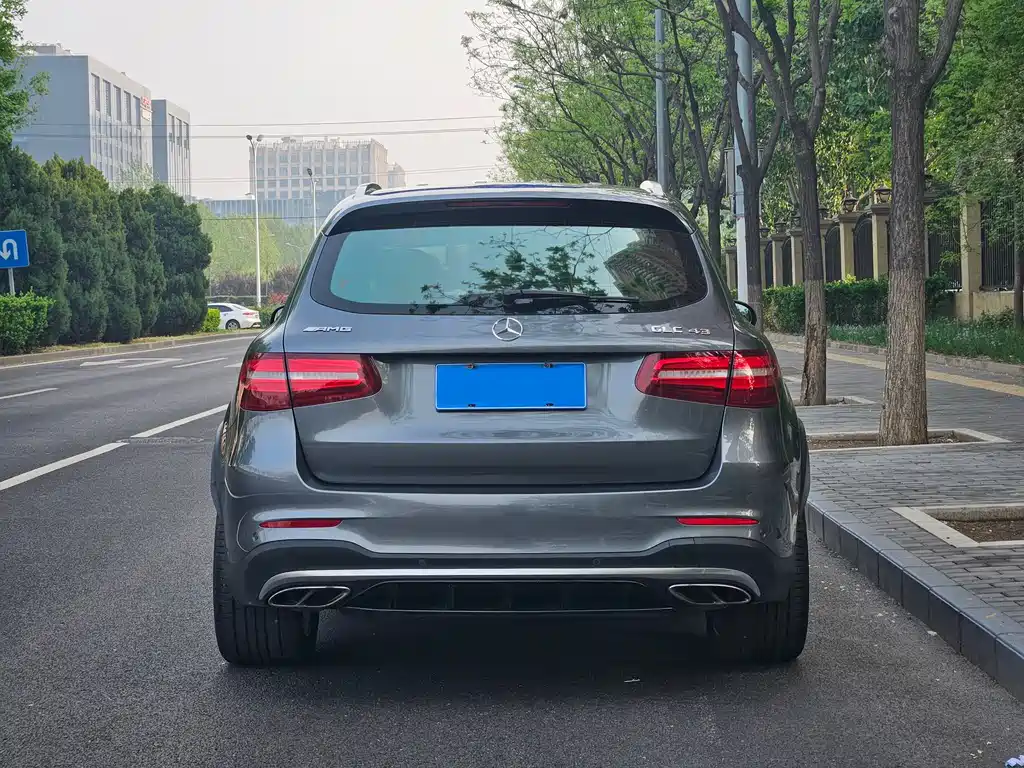 Mercedes-Benz GLC AMG 2018 — фото 5
