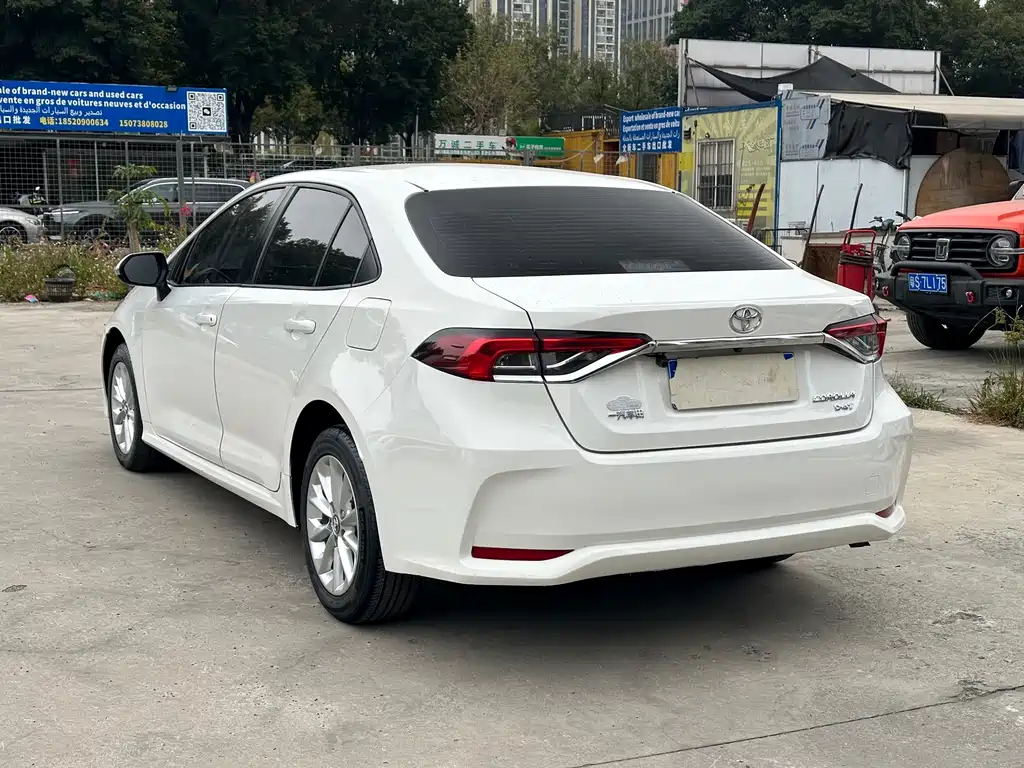 Toyota Corolla 2021 — фото 18