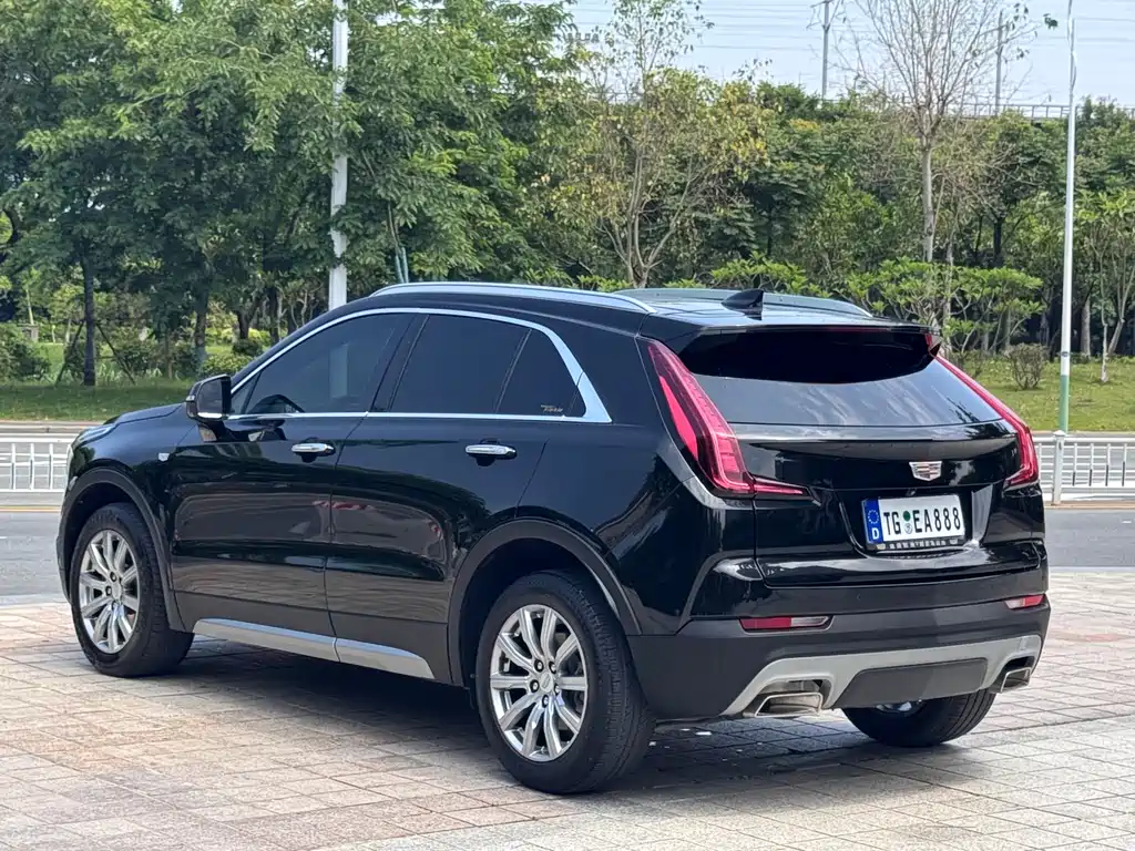 Cadillac XT4 2020 — фото 4