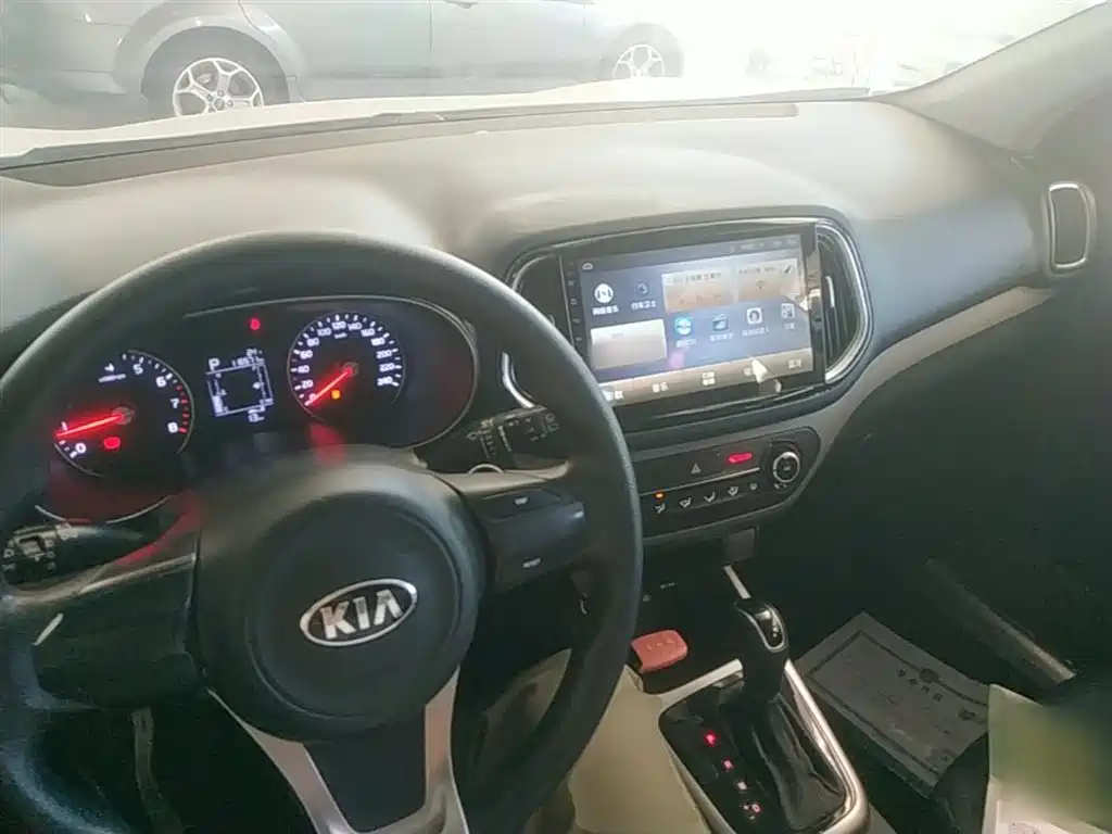 Kia KX3 2017 — фото 10