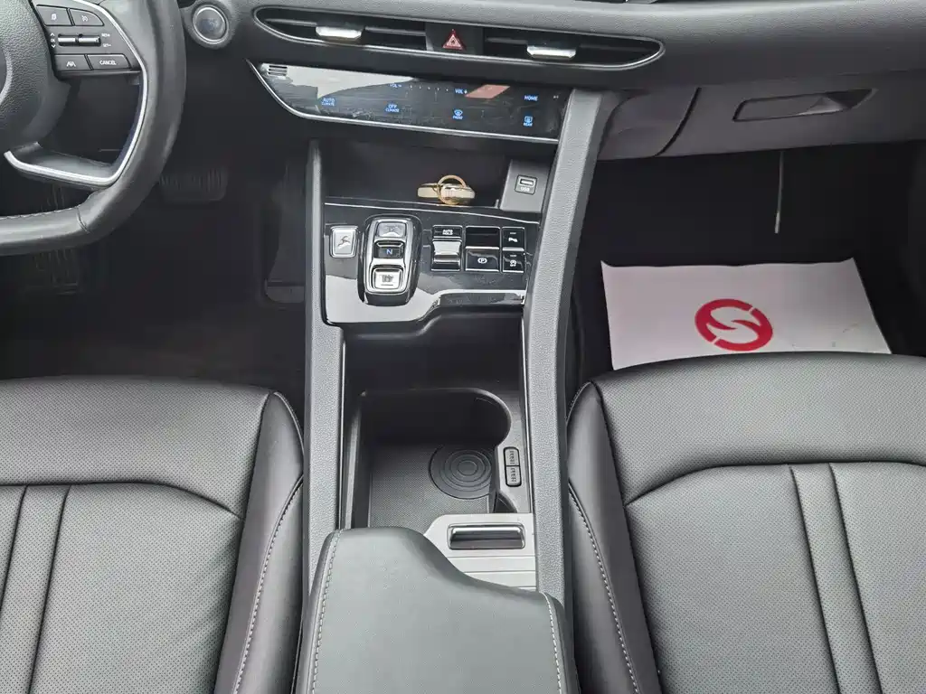 Hyundai Sonata 2022 — фото 11