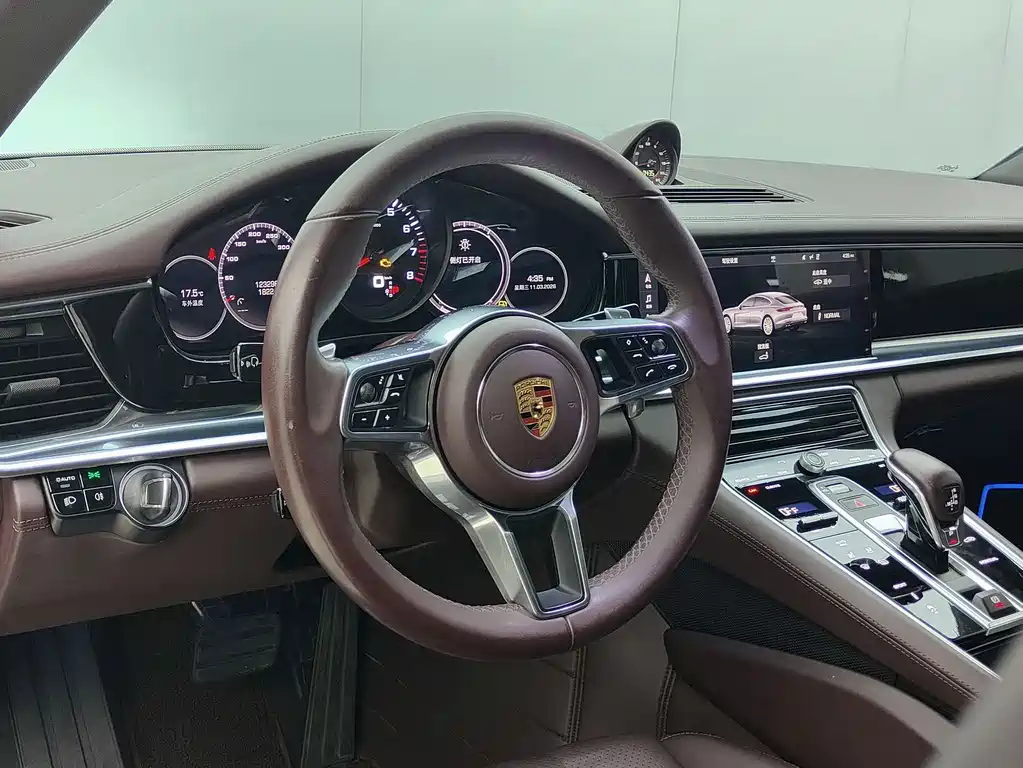Porsche Panamera 2018 — фото 11