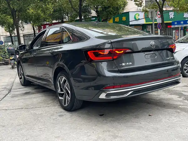 Volkswagen Sagitar 2023