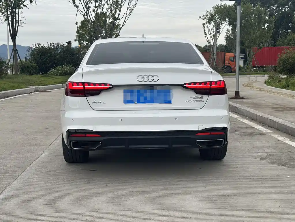 Audi A4L 2022