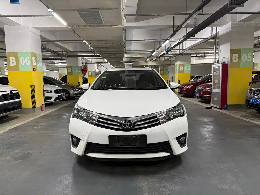 Toyota Corolla 2018 — фото 1
