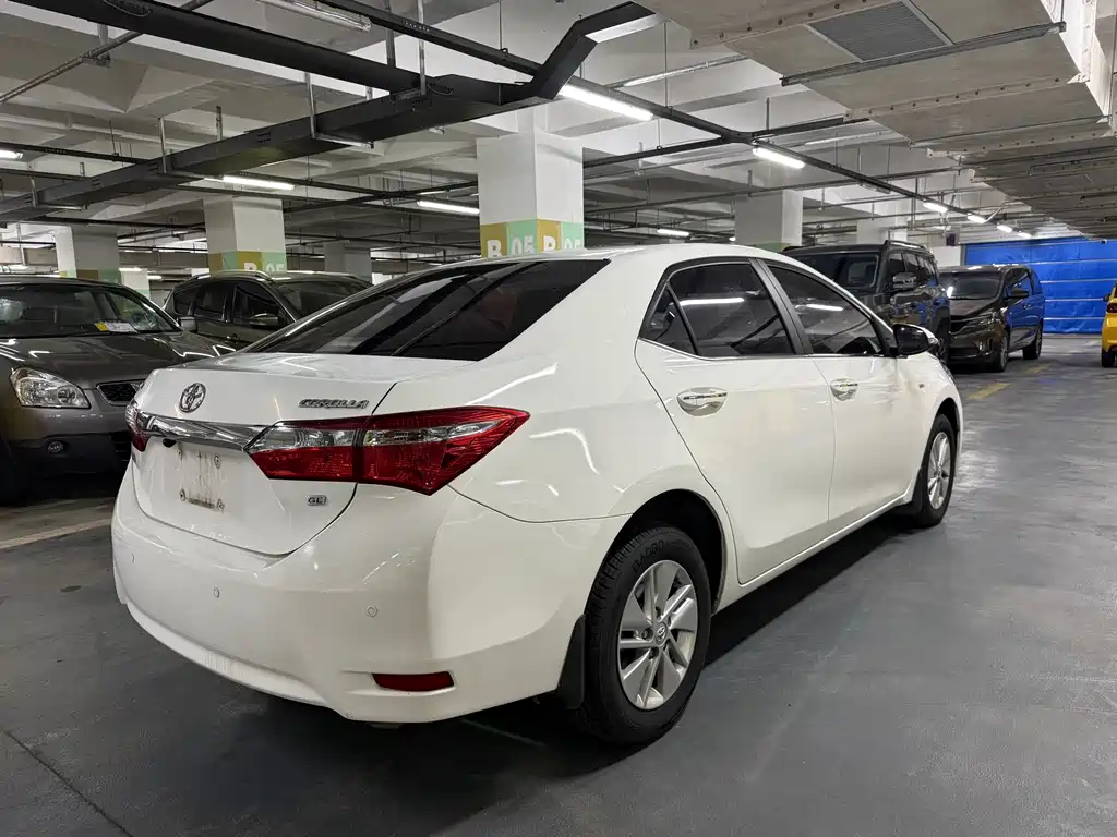 Toyota Corolla 2018 — фото 4