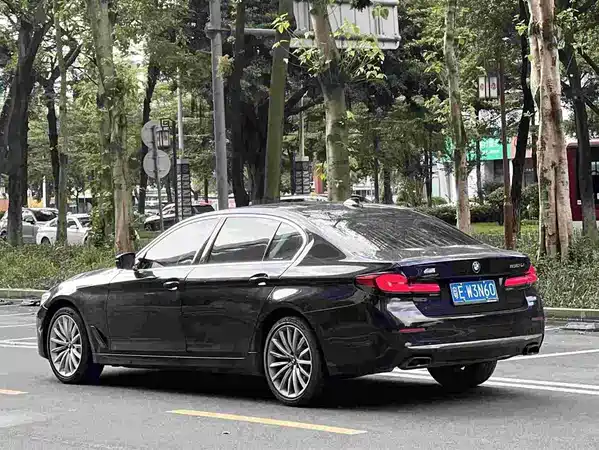 BMW 5 Series 2021