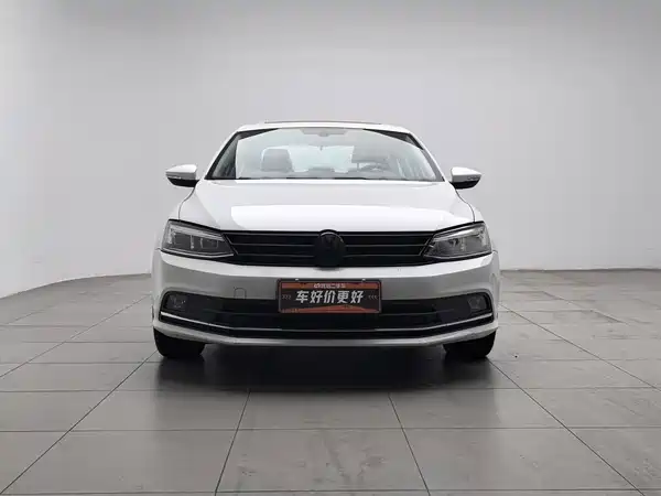 Volkswagen Sagitar 2019