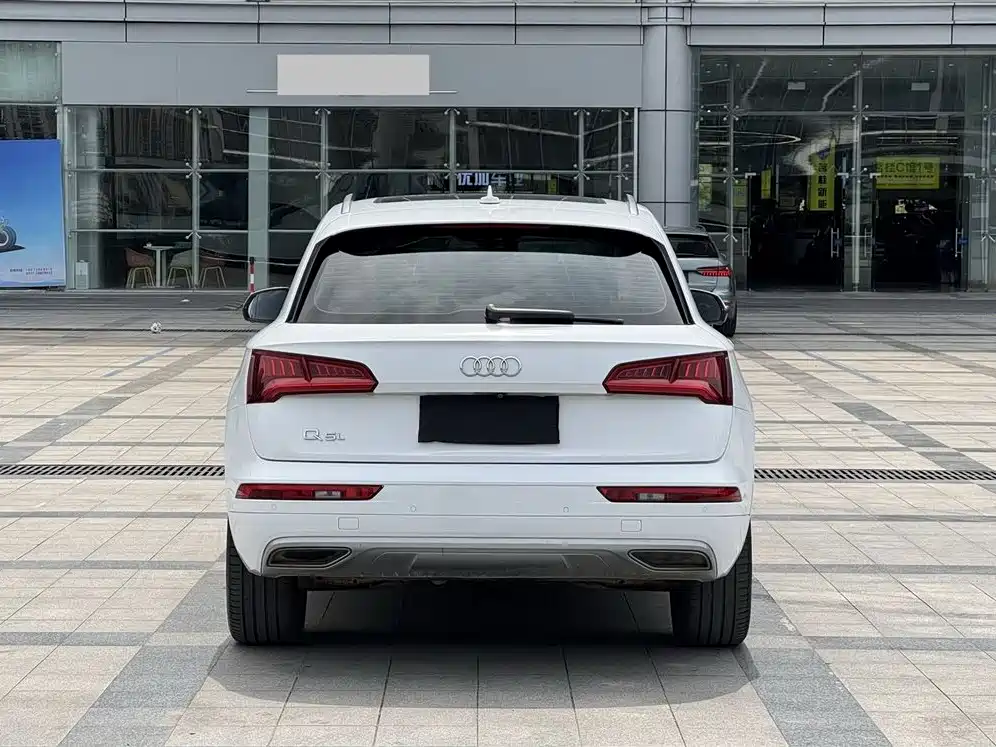 Audi Q5L 2020 — фото 3