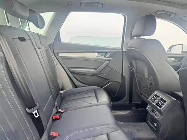 Audi Q5L 2023