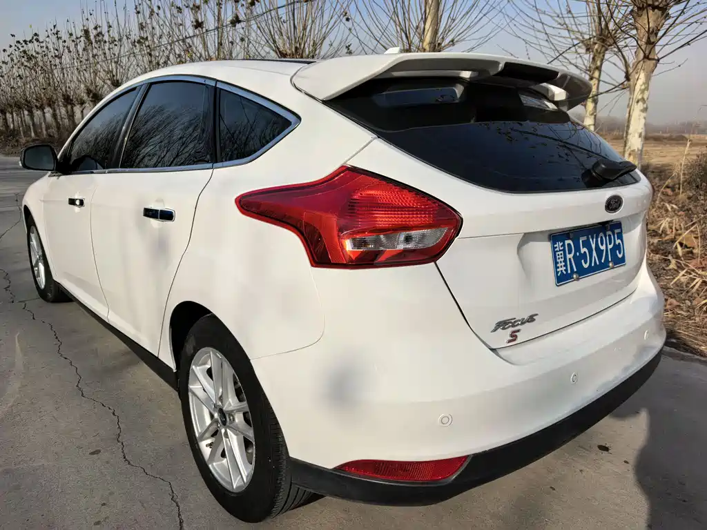 Ford Focus 2017 — фото 6