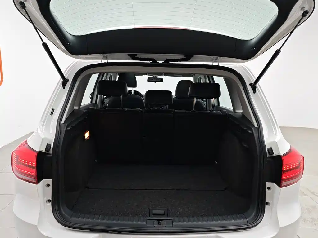 Volkswagen Tiguan 2017 — фото 16