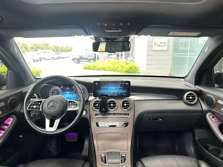 Mercedes-Benz GLC 2019 — фото 15