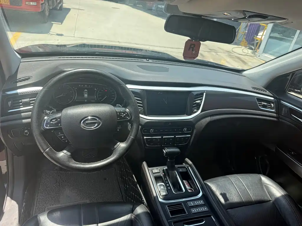 GAC Motor Trumpchi GS7 2018 — фото 11