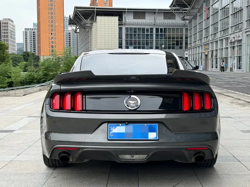 Ford Mustang 2017 — фото 3