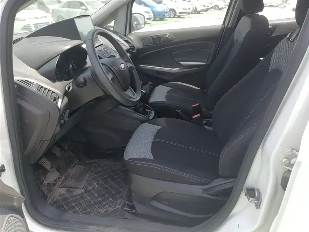 Ford Ecosport 2017 — фото 15