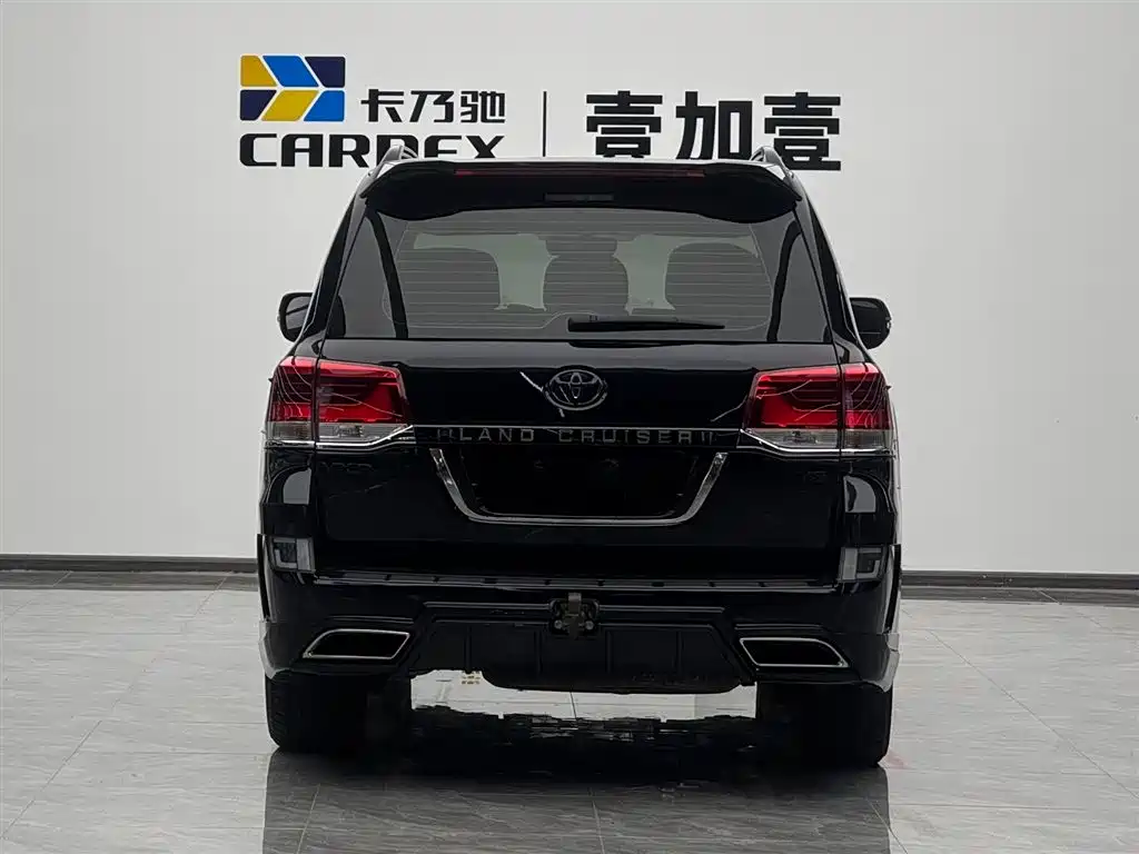 Toyota Land Cruiser 2020 — фото 13