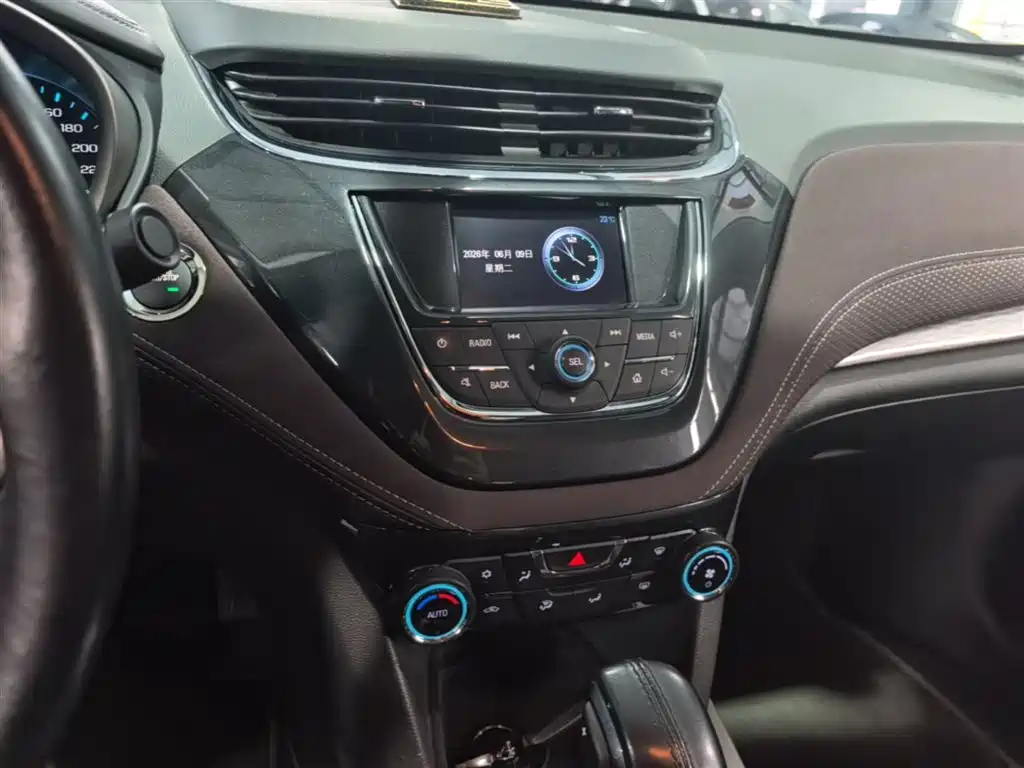 Chevrolet Malibu 2019 — фото 13