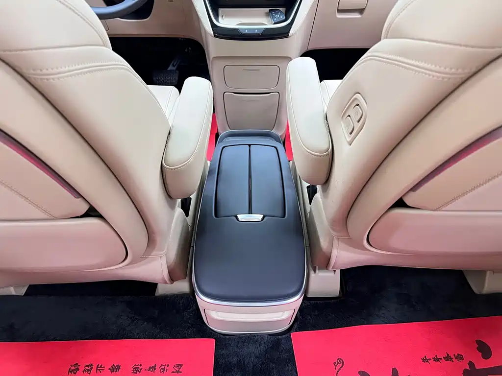 Buick GL8 New Energy 2025 — фото 21