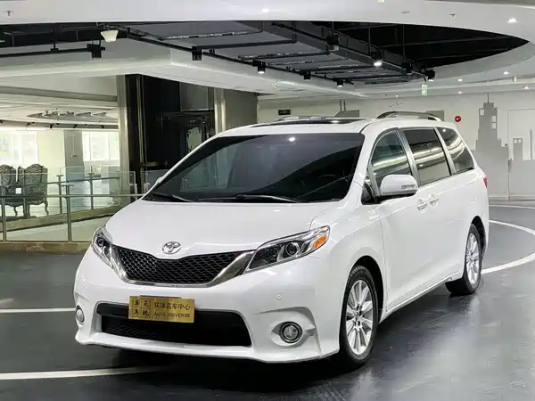 Toyota Sienna 2015
