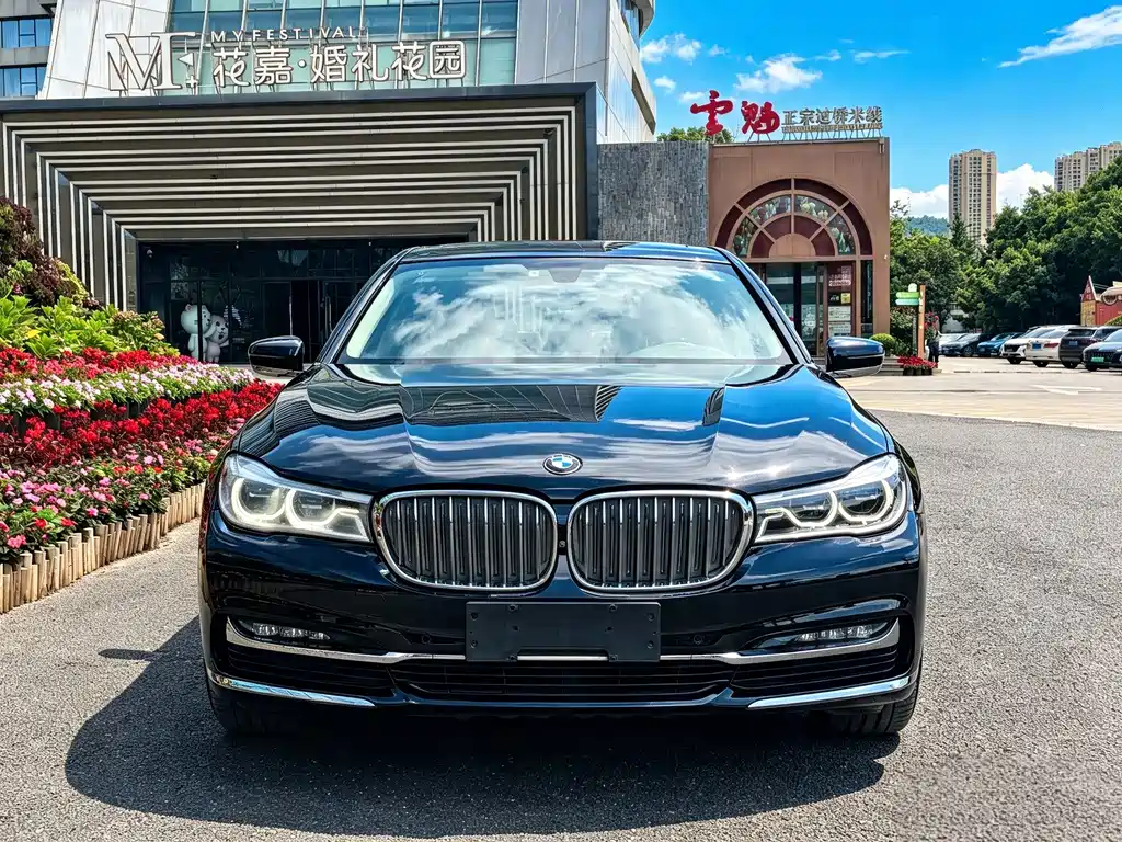 BMW 7 Series 2019 — фото 2