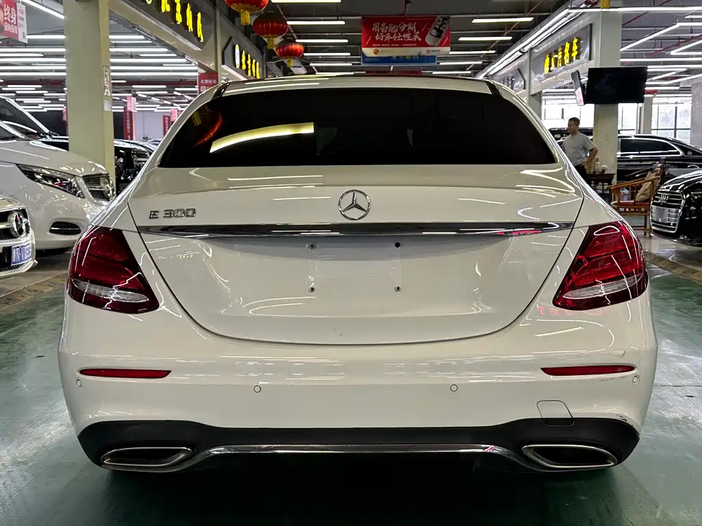 Mercedes-Benz E-Class 2020 — фото 8