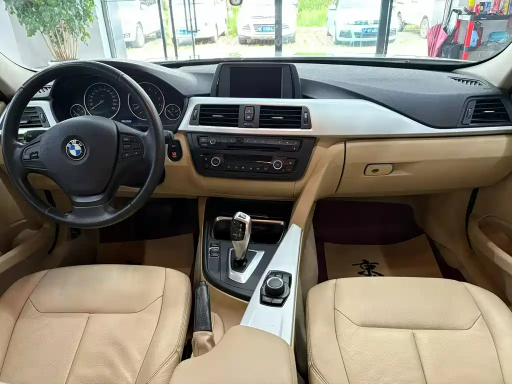 BMW 3 Series 2013 — фото 12