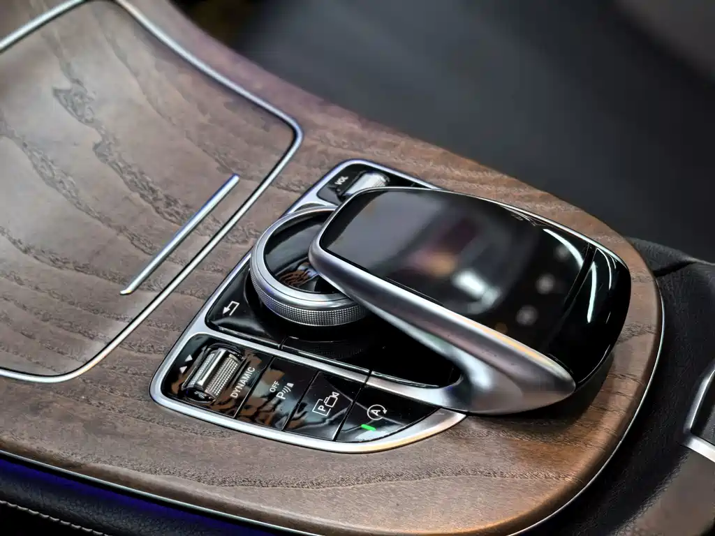 Mercedes-Benz E-Class 2017 — фото 19