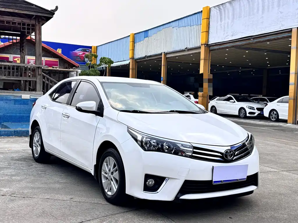 Toyota Corolla 2017 — фото 3