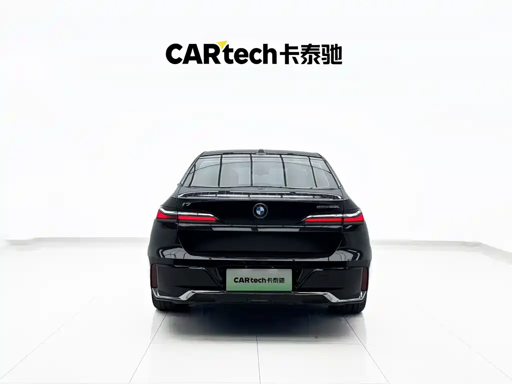 BMW i7 2025 — фото 22