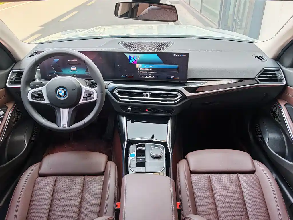 BMW i3 2024 — фото 22