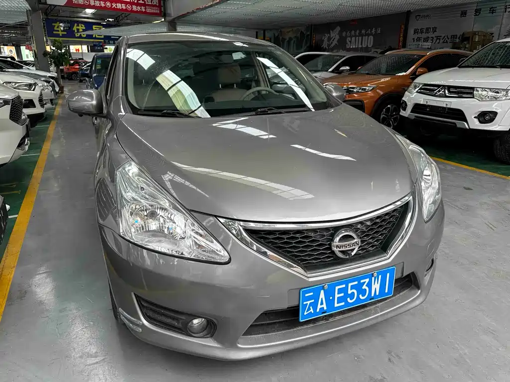 Nissan Tiida 2015 — фото 3