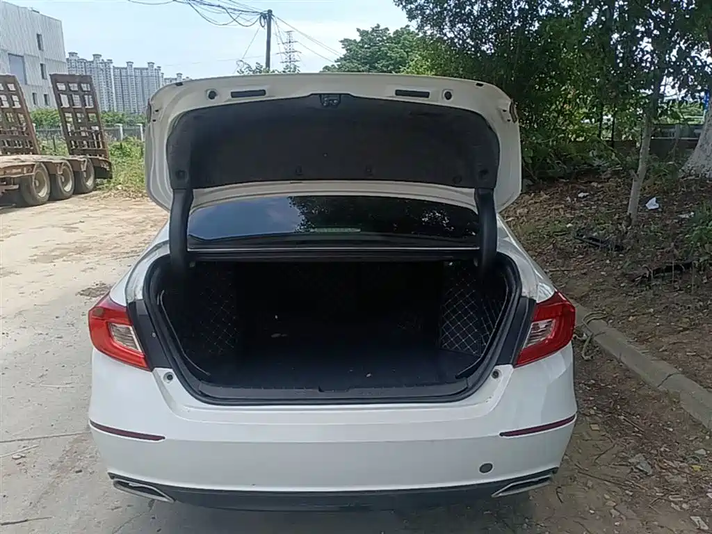 Honda Accord 2020 — фото 19