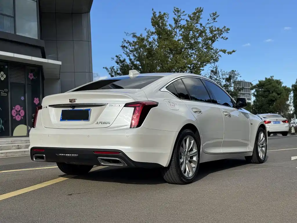 Cadillac CT5 2024 — фото 11