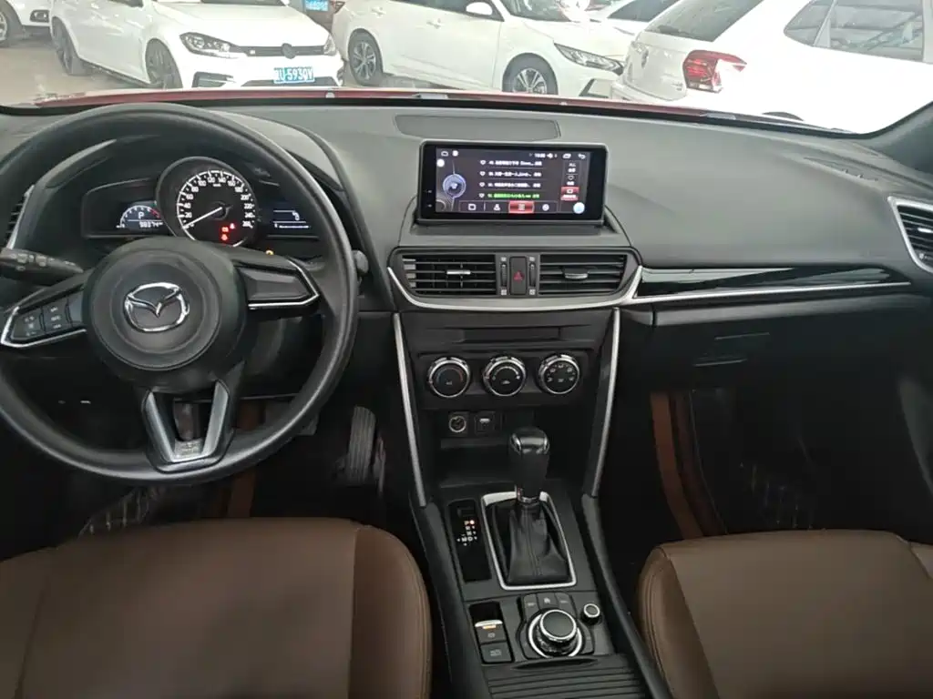 Mazda CX-4 2019 — фото 13