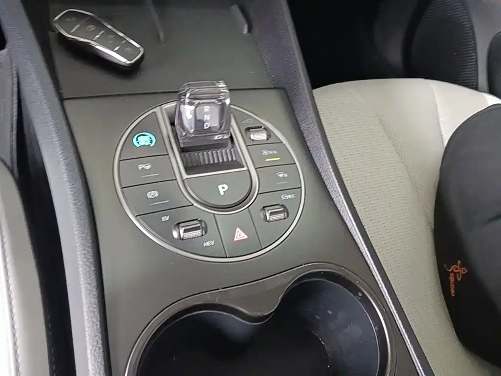 BYD Seal 05 DM-i 2025 — фото 14