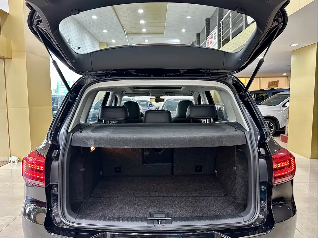 Volkswagen Tiguan 2016 — фото 19