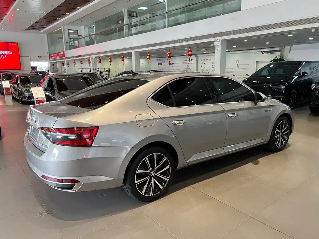 Skoda Superb 2023