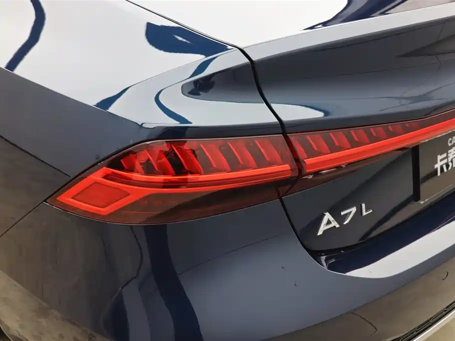 Audi A7L 2024 — фото 30