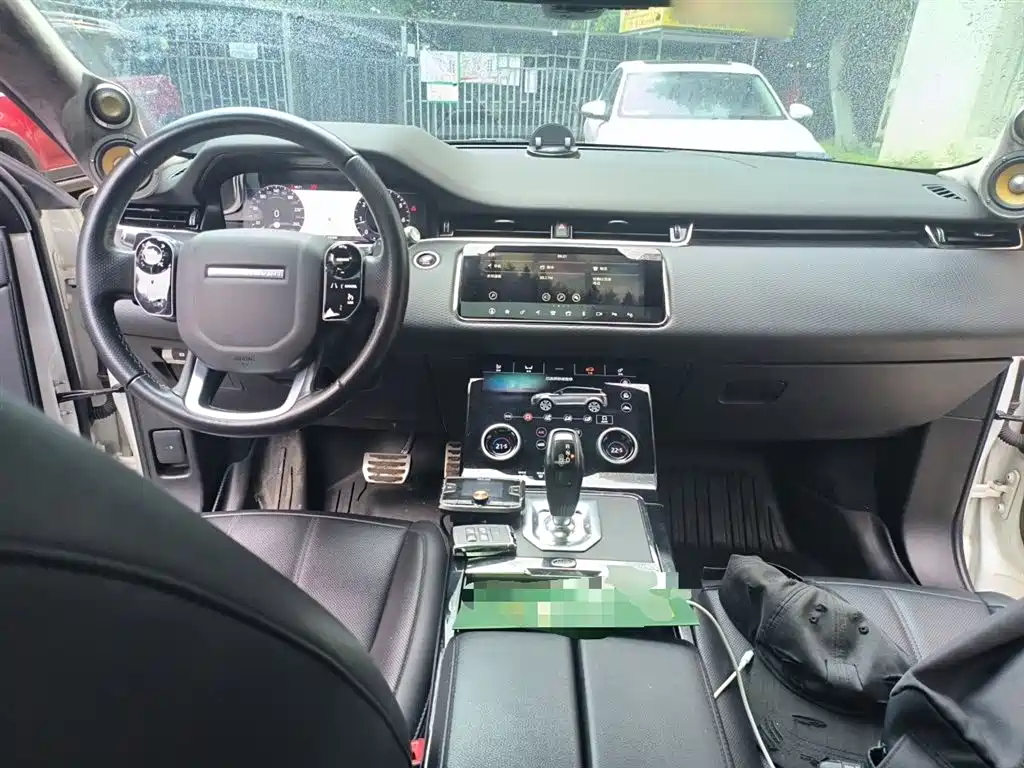 Land Rover Evoque 2020 — фото 10
