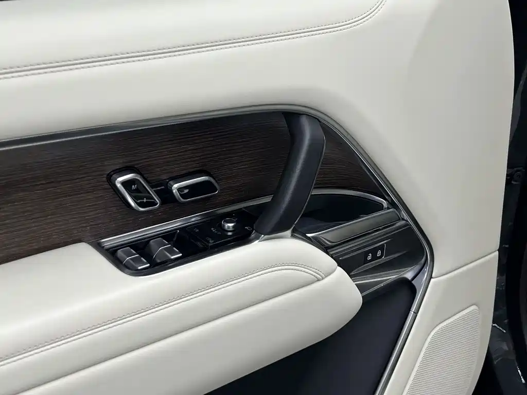 Land Rover Range Rover 2022 — фото 14