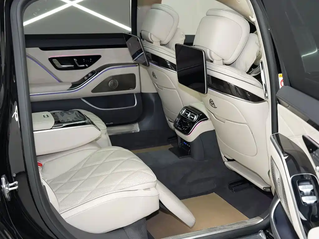Mercedes-Benz Maybach S-Class 2025 — фото 26