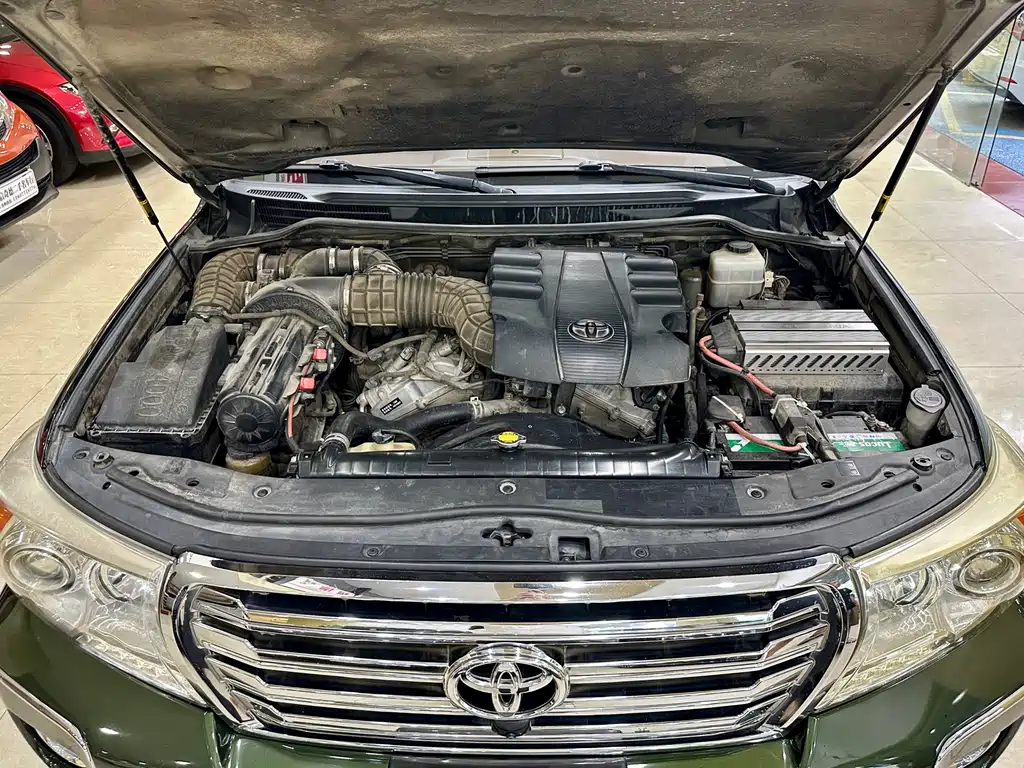Toyota Land Cruiser 2014 — фото 21