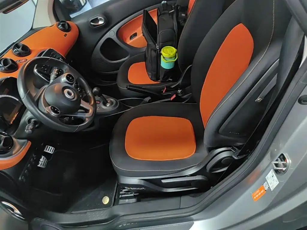 smart Fortwo 2016 — фото 15