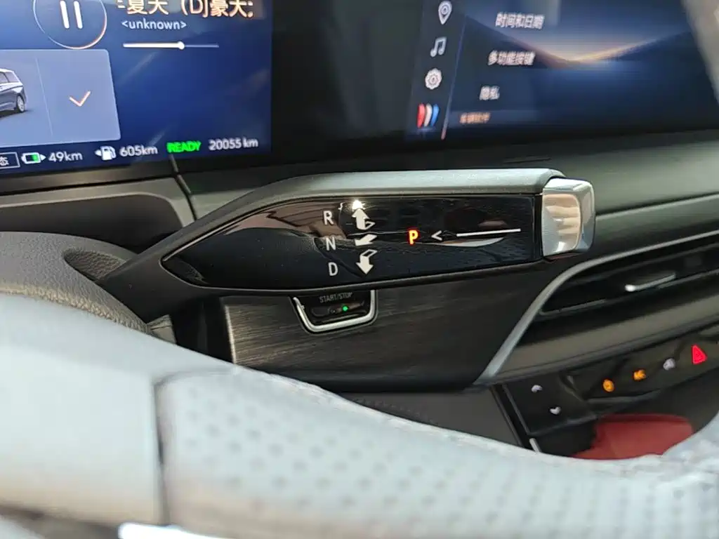 Buick GL8 New Energy 2025 — фото 10