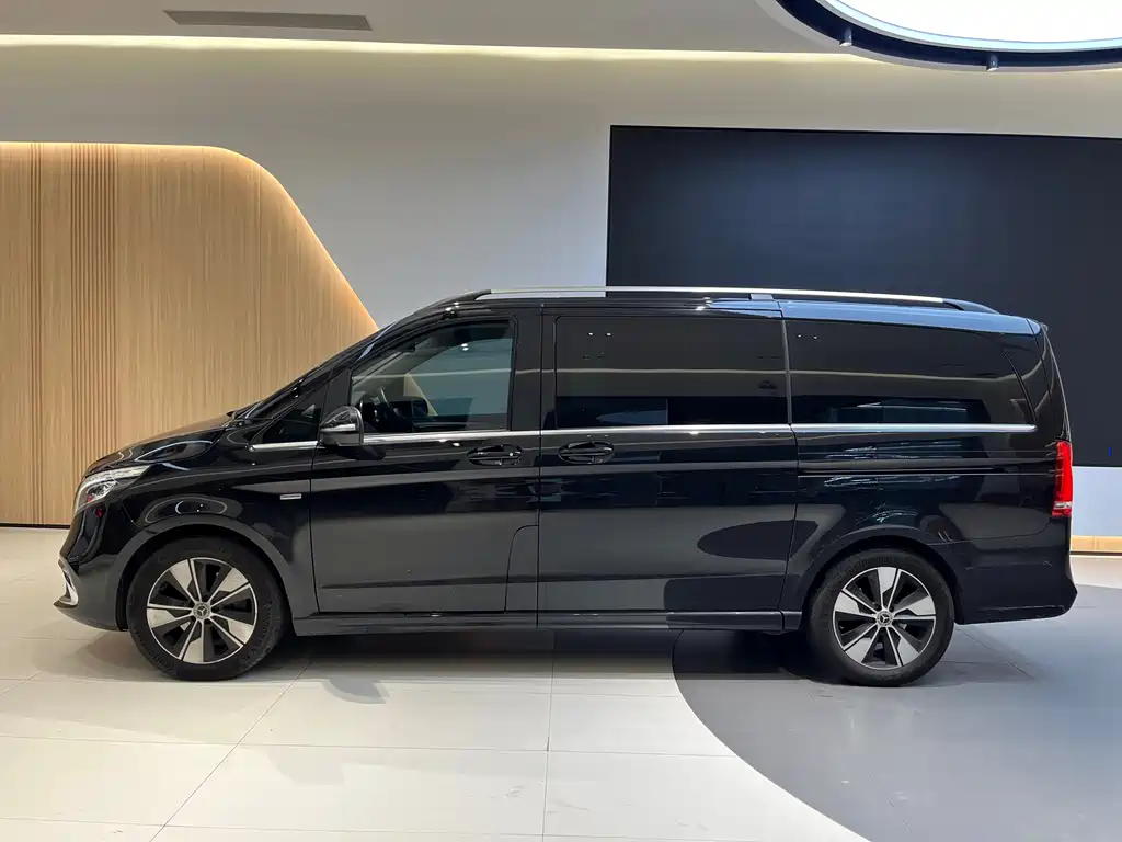 Mercedes-Benz V-Class 2022 — фото 3