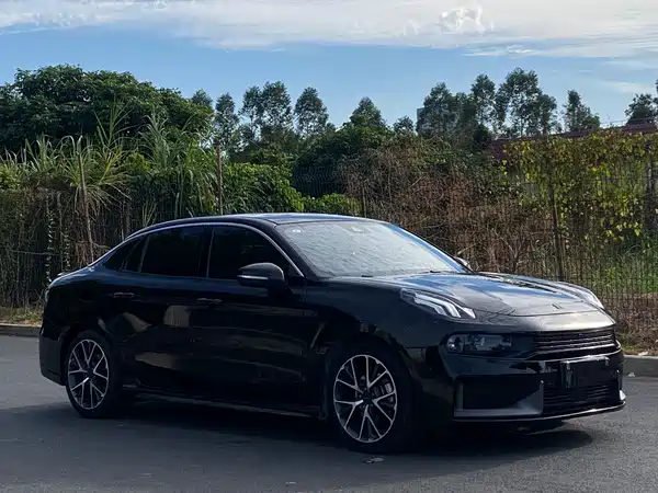 Lynk & Co 03 2021