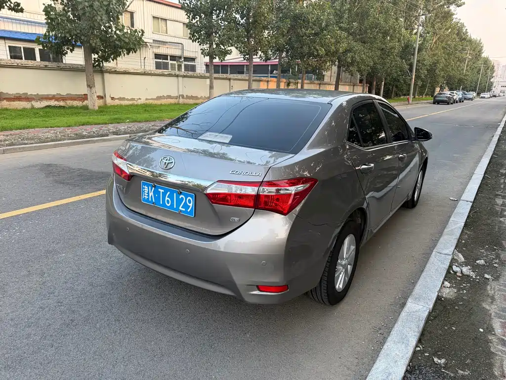 Toyota Corolla 2015 — фото 12