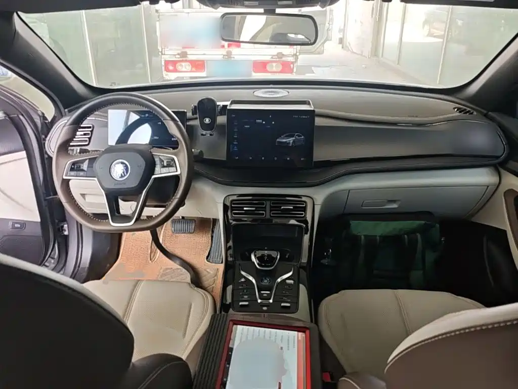 BYD Qin PLUS 2023 — фото 10
